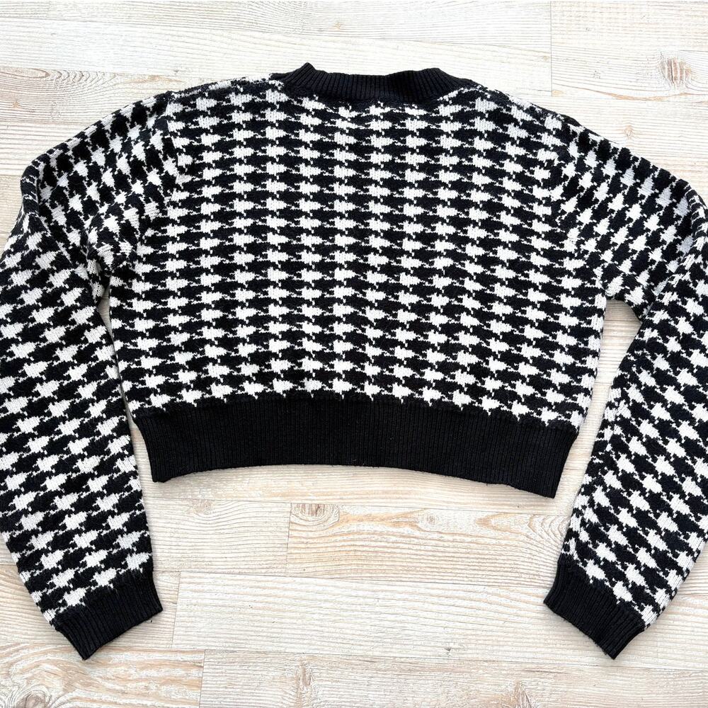 Superdown Felicity Houndstooth‎ Cropped Crewneck Sweater | Black/White M - Picture 5 of 7